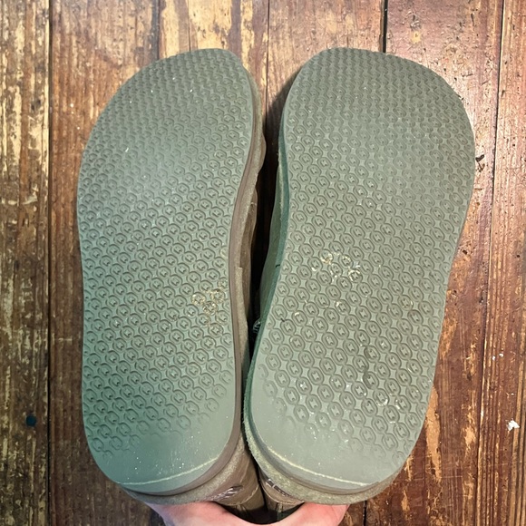 LL bean Ugg Boots - Picture 5 of 6